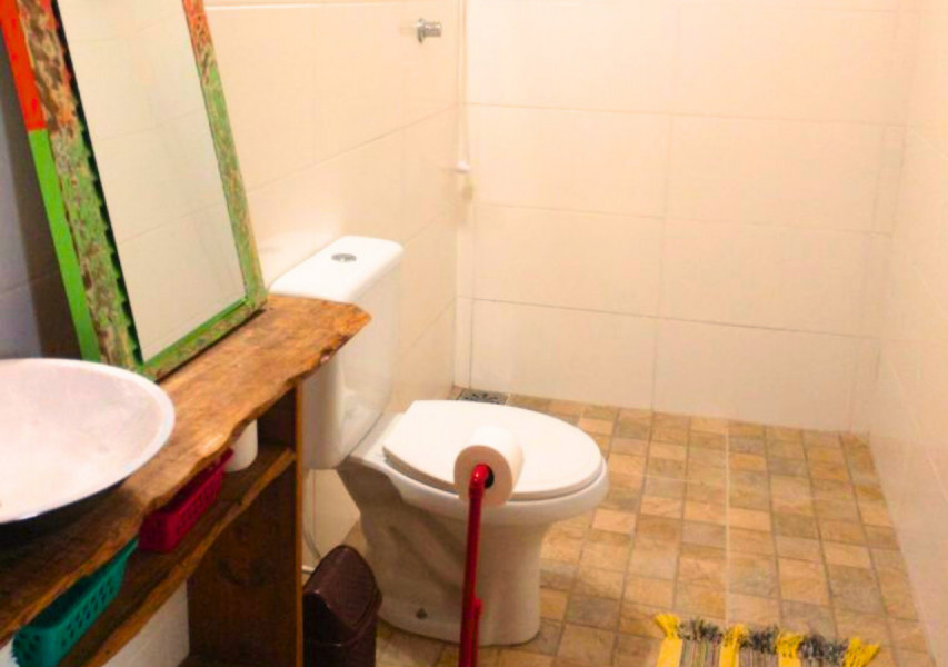 Imagem 9 da galeria do anúncio: Suíte privativa_Casa Flor Raiz