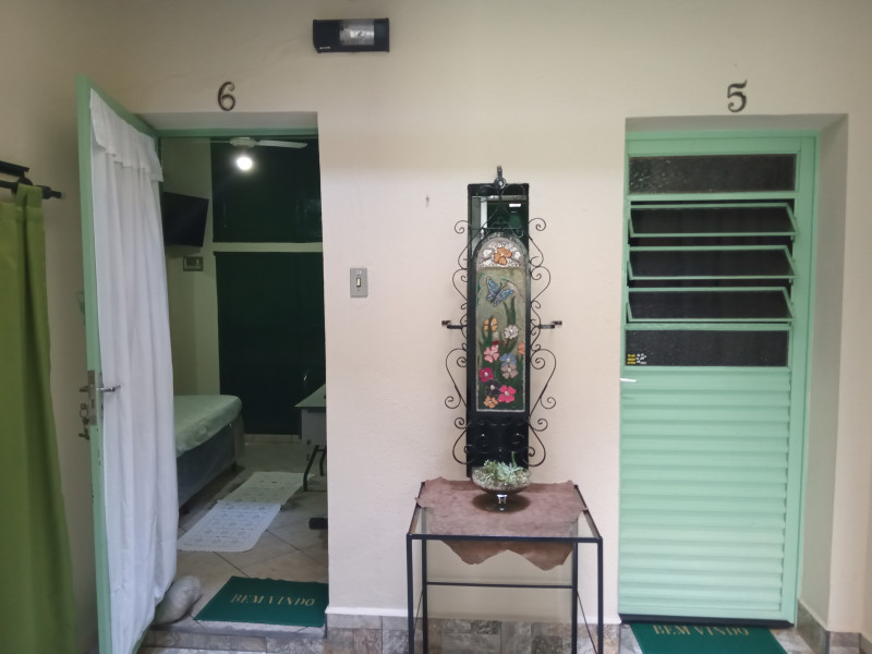 Imagem 13 da galeria do anúncio: Quartos Mobiliados com serviços inclusos