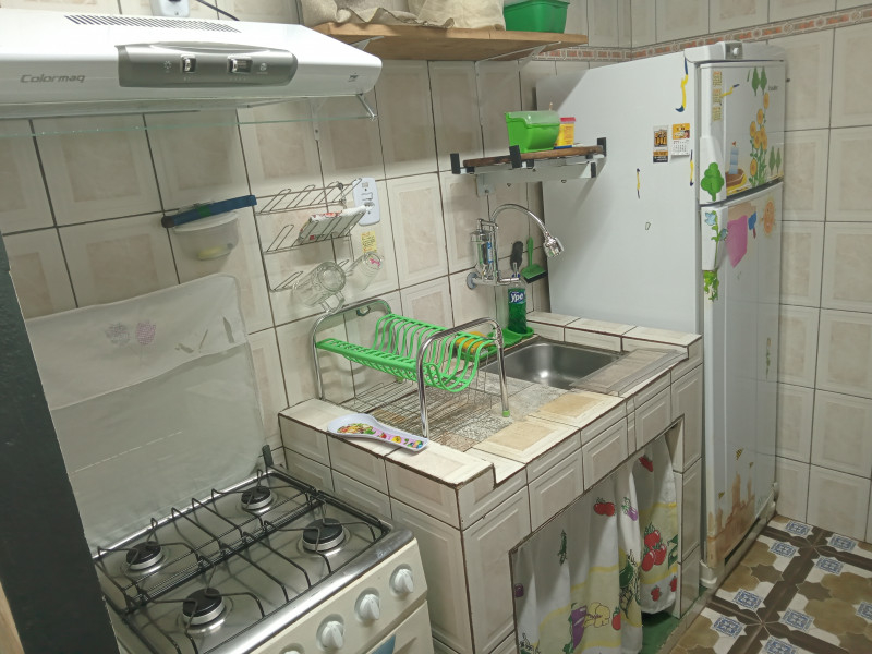 Imagem 12 da galeria do anúncio: Quartos Mobiliados com serviços inclusos