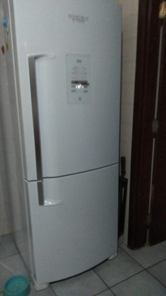 Imagem 9 da galeria do anúncio: Alugo quarto em residência