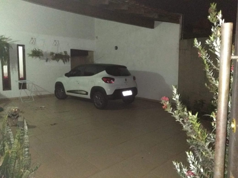 Imagem 6 da galeria do anúncio: Alugo quarto em residência