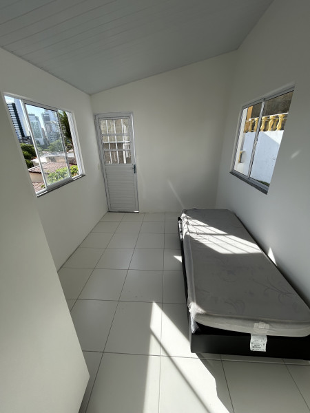 Imagem 4 da galeria do anúncio: QUARTO andar suoerior solteito com WC privativo