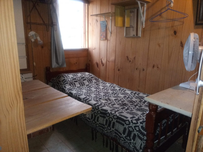 Imagem 1 da galeria do anúncio: Alugo quarto de solteiro em Copacabana.