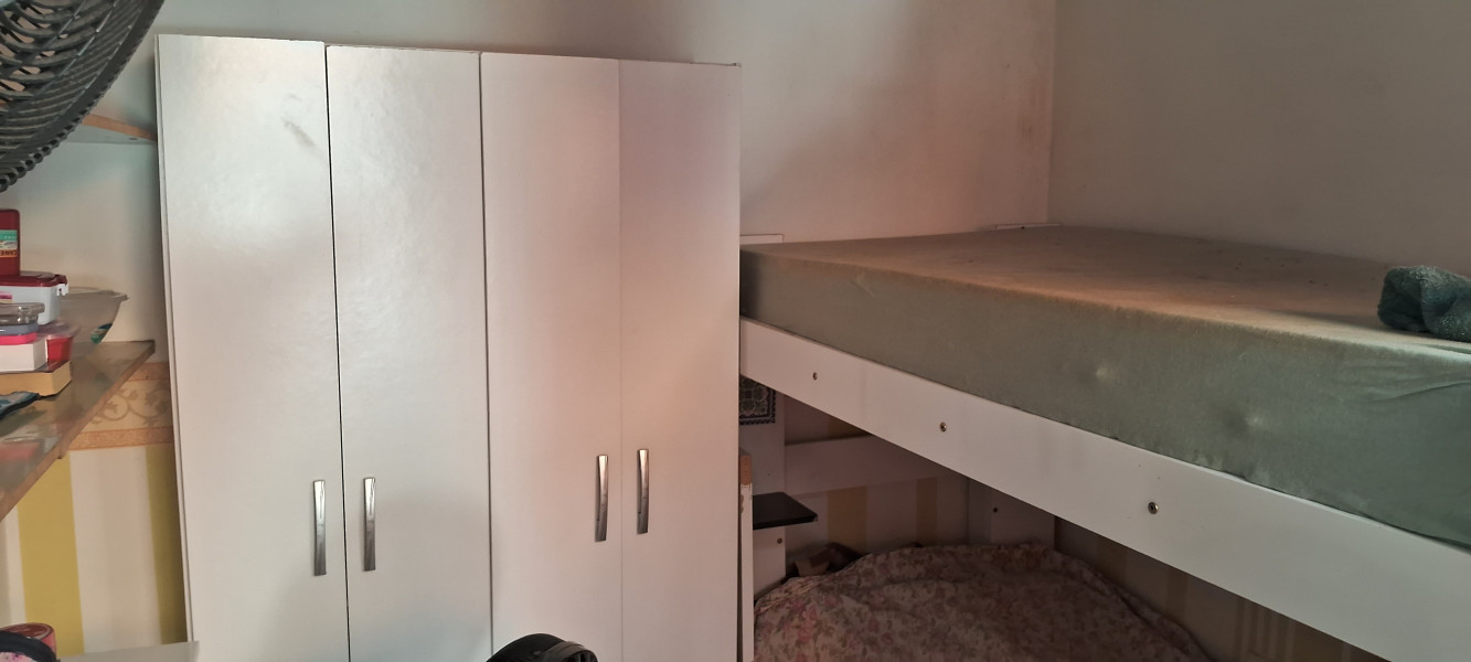 Imagem 2 da galeria do anúncio: Republica das Preciosas - rep feminina em fr a UERJ maracana