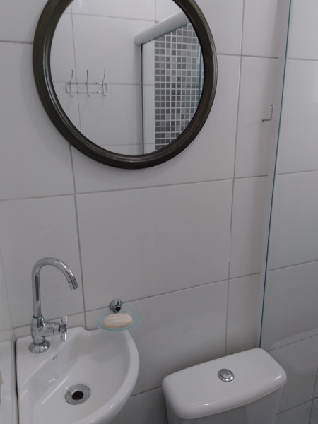 Imagem 12 da galeria do anúncio: SUITE  com Varanda