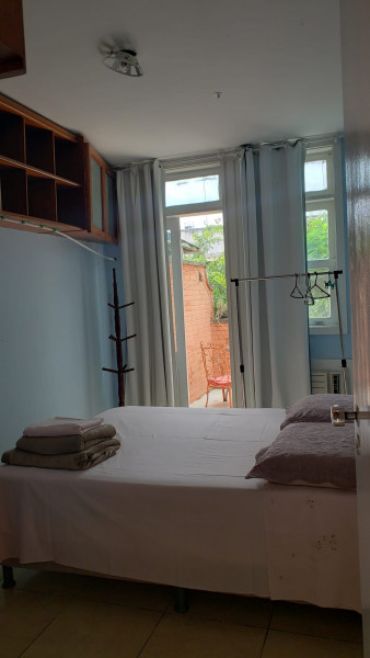 Imagem 1 da galeria do anúncio: Alugo um quarto perto da praia e todo o comercio