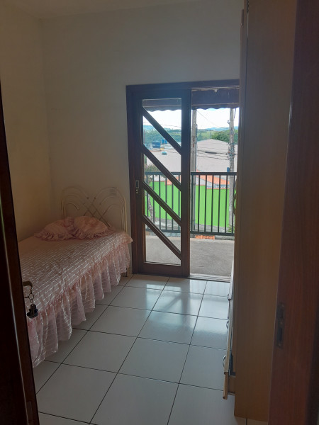 Imagem 2 da galeria do anúncio: Aluga-se quarto em casa mobiliada