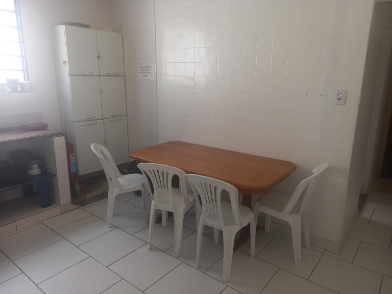 Imagem 9 da galeria do anúncio: QUARTO MOBILIADO C VARANDA