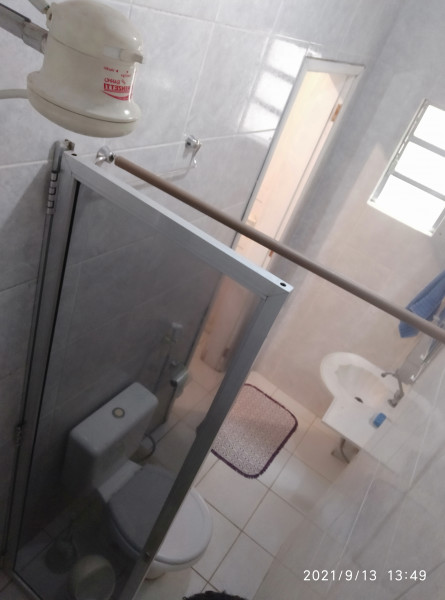 Imagem 3 da galeria do anúncio: SUÍTE COM COZINHA COMPARTILHADA EM CASA SOBRADO