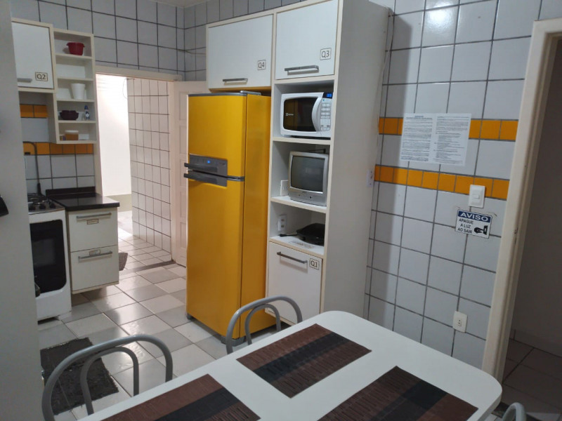 Imagem 9 da galeria do anúncio: QUARTO INDIVIDUAL C/ BANHEIRO COMPARTILHADO