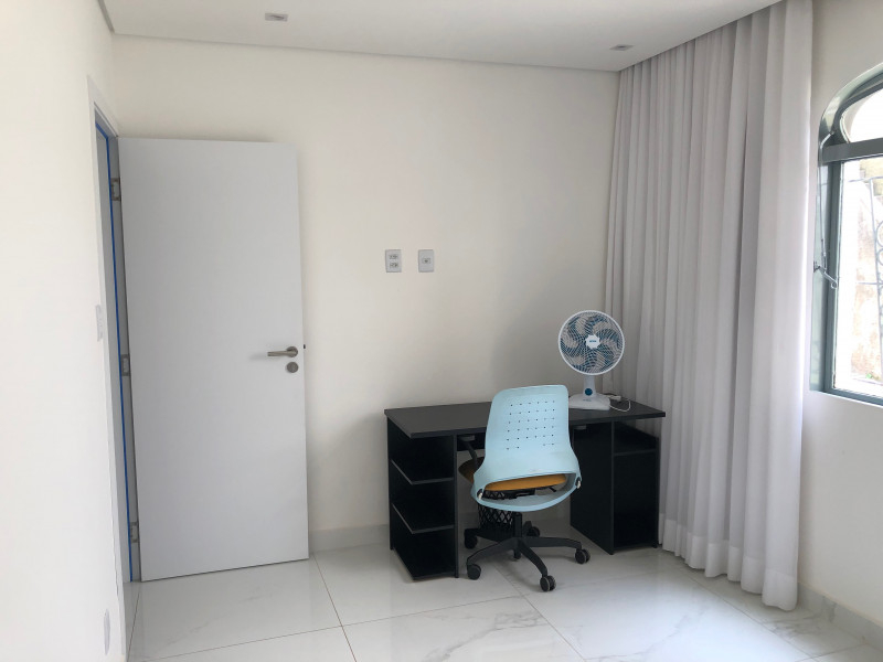 Imagem 1 da galeria do anúncio: Quarto individual amplo do lado da Savassi e da Fumec