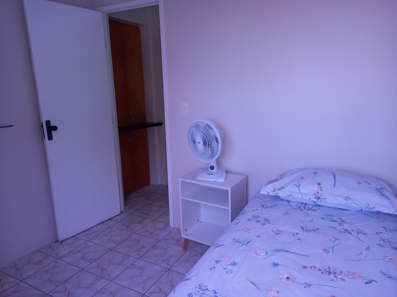 Imagem 2 da galeria do anúncio: Aluga-se quarto mobiliado