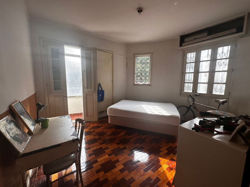 Imagem 9 da galeria do anúncio: Quarto Grande Laranjeiras com Varanda e Laje