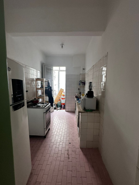 Imagem 13 da galeria do anúncio: Quarto Grande Laranjeiras com Varanda e Laje