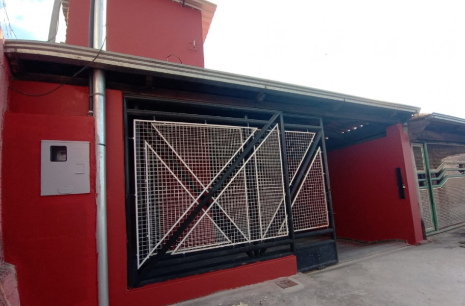 Imagem 2 da galeria do anúncio: alugo quarto individual para rapazes