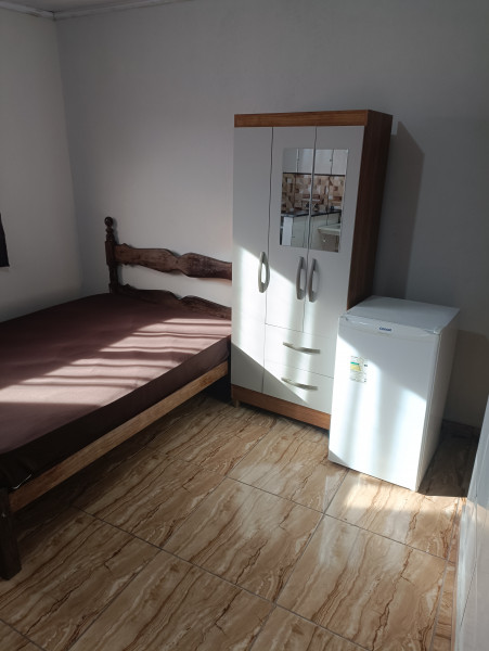 Imagem 8 da galeria do anúncio: alugo quarto individual para rapazes