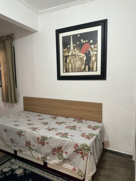 Imagem 3 da galeria do anúncio: Linda suíte com cozinha para rapaz (recém reformada!)