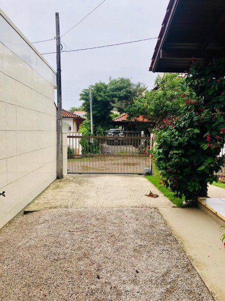 Imagem 13 da galeria do anúncio: Quarto individual em casa de família.