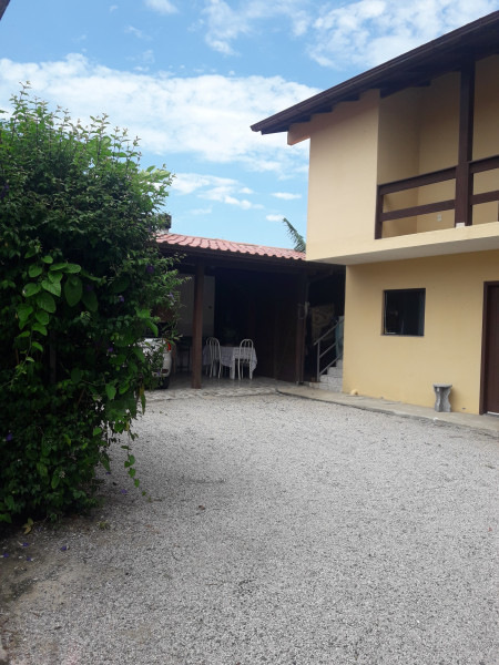 Imagem 12 da galeria do anúncio: Quarto individual em casa de família.