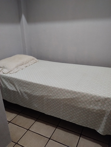 Imagem 2 da galeria do anúncio: Quarto/Dependência no  Flamengo