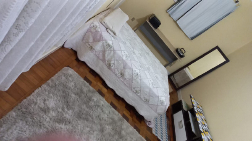 Imagem 2 da galeria do anúncio: Alugo quarto 30 m individual em casa na Tijuca proximo metro