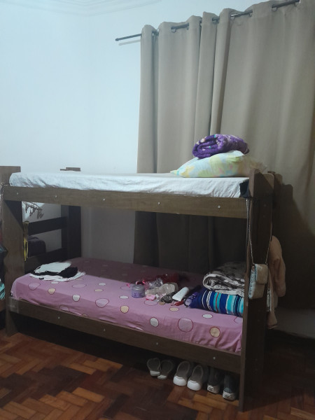 Imagem 13 da galeria do anúncio: Alugo vagas em apartamento só para moças.