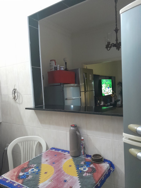 Imagem 6 da galeria do anúncio: Alugo vagas em apartamento só para moças.