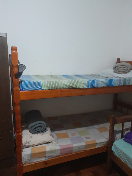 Imagem 14 da galeria do anúncio: Alugo vagas em apartamento só para moças.