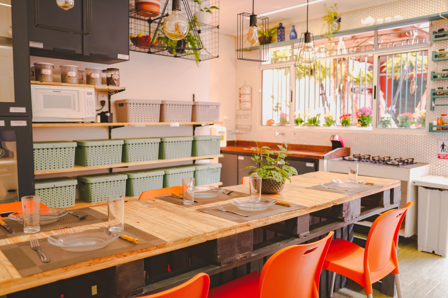 Imagem 2 da galeria do anúncio: Quarto  compartilhado feminino com ar condicionado em casa m