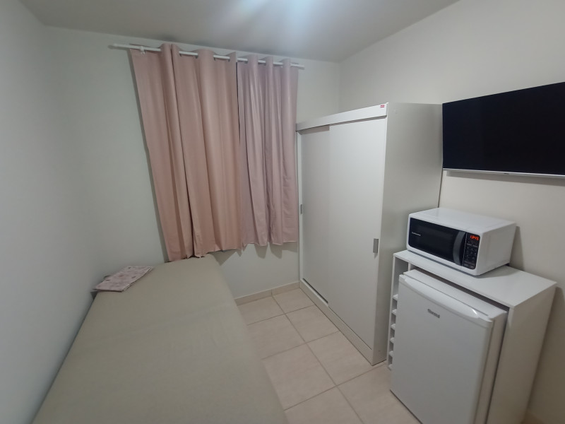 Imagem 6 da galeria do anúncio: Quarto mobiliado