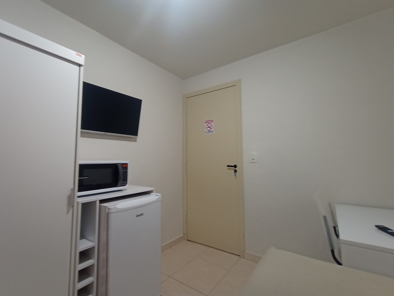 Imagem 4 da galeria do anúncio: Quarto mobiliado