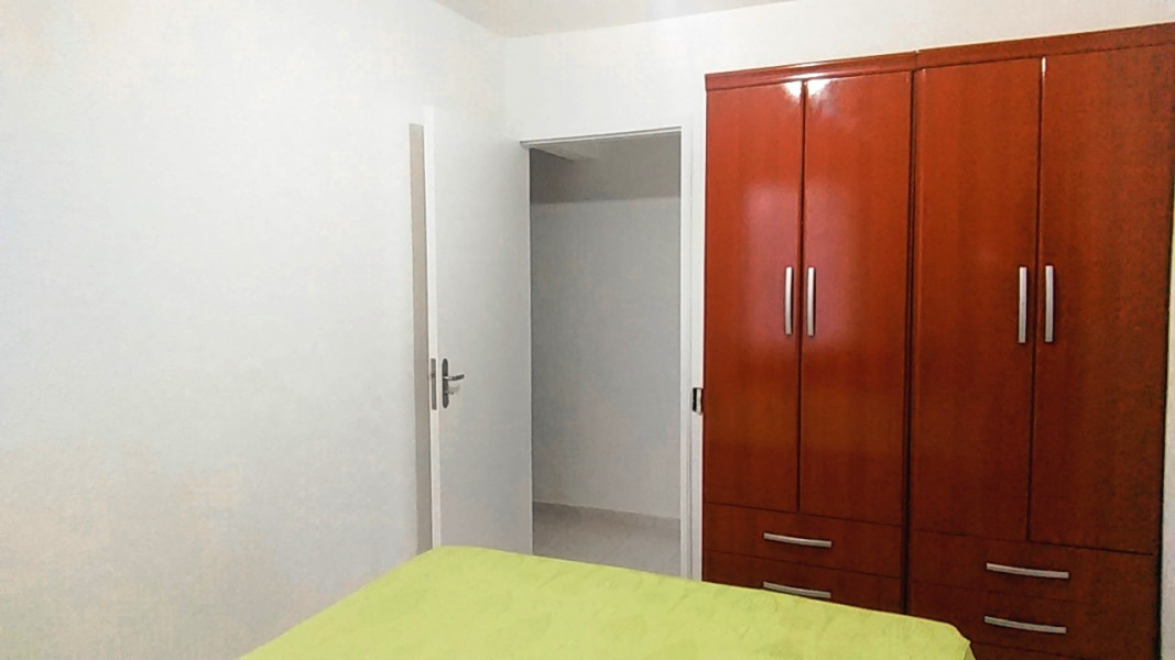 Imagem 1 da galeria do anúncio: Alugo Quarto Mobiliado Zona Sul Santander Autodromo IBC Dur