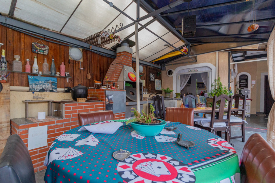 Imagem 4 da galeria do anúncio: Suíte em casarão com piscina próxima ao metrô