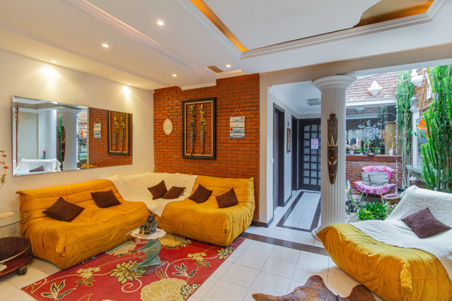 Imagem 6 da galeria do anúncio: Suíte em casarão com piscina próxima ao metrô