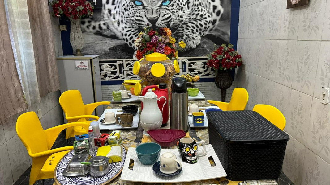 Imagem 9 da galeria do anúncio: ALUGO EXCELENTE QUARTO A PESSOAS EXIGENTES NO CENTRO