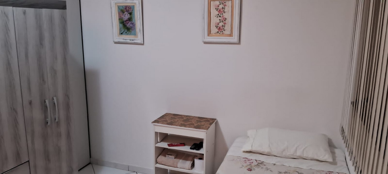 Imagem 3 da galeria do anúncio: SUITE  com Varanda