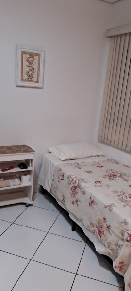 Imagem 4 da galeria do anúncio: SUITE  com Varanda