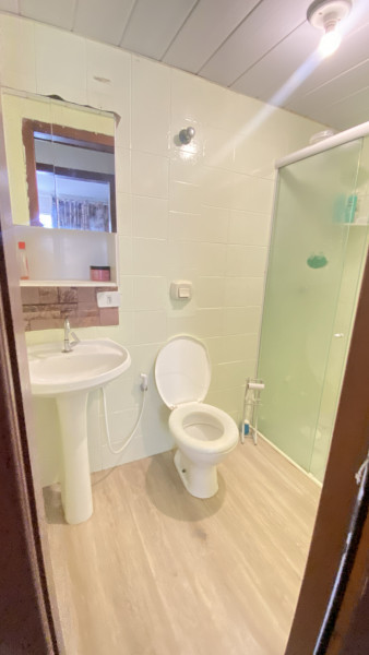 Imagem 10 da galeria do anúncio: Quarto em Coqueiros