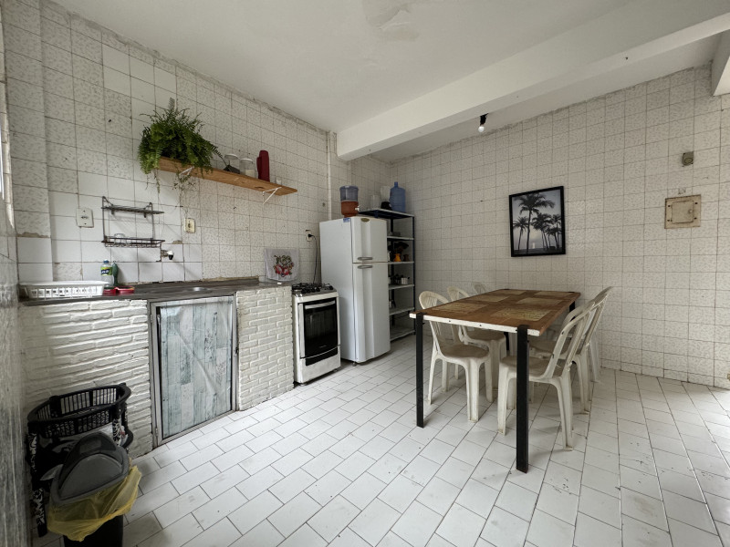 Imagem 3 da galeria do anúncio: Quarto em ap  no Largo da Dinha