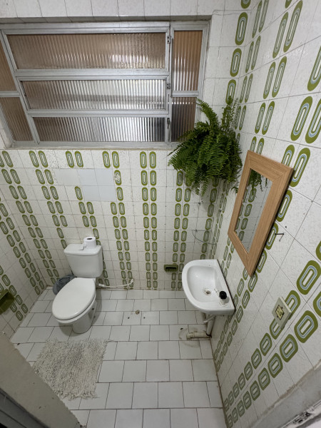 Imagem 6 da galeria do anúncio: Quarto em ap  no Largo da Dinha