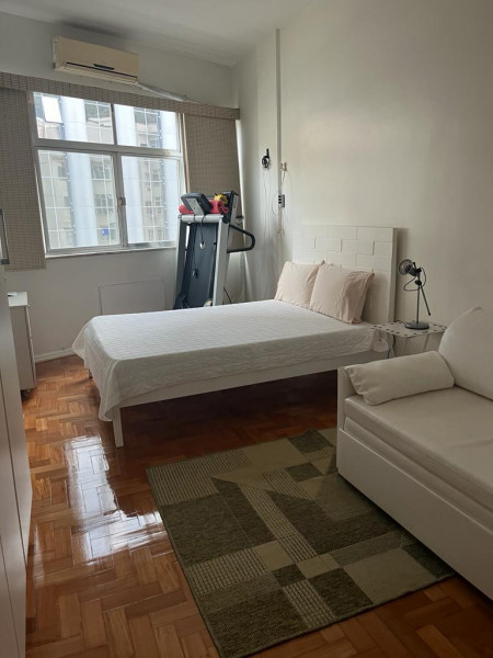 Imagem 12 da galeria do anúncio: Quartos amplos , apt grande e confortavel em Copacabana