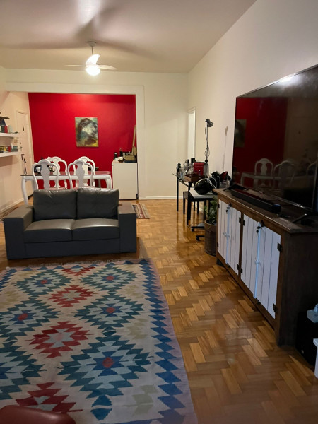 Imagem 1 da galeria do anúncio: Quartos amplos , apt grande e confortavel em Copacabana