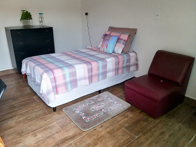 Imagem 4 da galeria do anúncio: SUÍTE MOBILIADA Jd. Moacyr Arruda