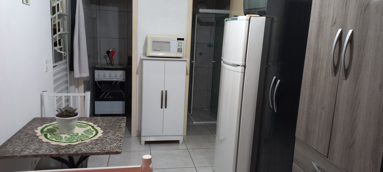 Imagem 6 da galeria do anúncio: Pensionato Feminino Très Jolie - QUITINETES E QUARTOS