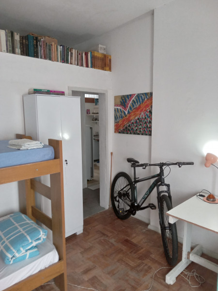 Imagem 2 da galeria do anúncio: Quarto Compartilhado . Corredor da Vitória