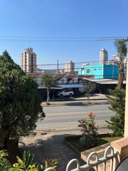 Imagem 4 da galeria do anúncio: Alugo quarto mobiliado no centro de Joinville