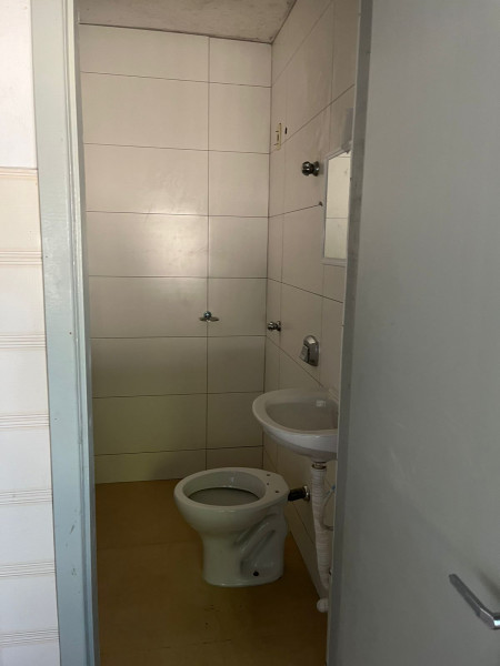 Imagem 11 da galeria do anúncio: Alugo quarto mobiliado no centro de Joinville