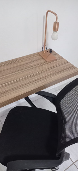 Imagem 10 da galeria do anúncio: Confortável e amplo quarto trabalho/estudo com conta inclusa