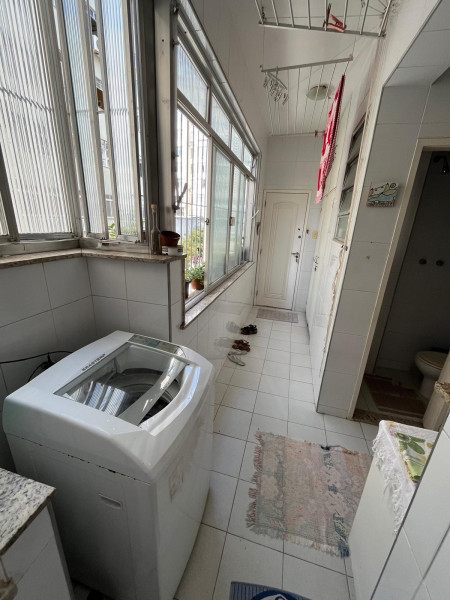 Imagem 9 da galeria do anúncio: quarto amplo no coração de ipanema