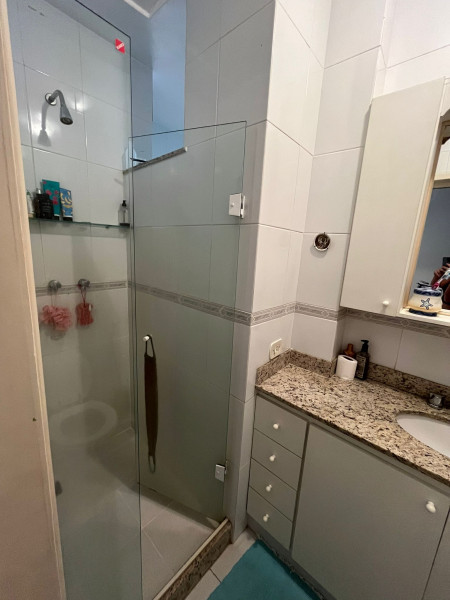 Imagem 12 da galeria do anúncio: quarto amplo no coração de ipanema